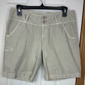 Columbia Khaki Hiking Shorts Size 8 Long Outdoor Lightweight
